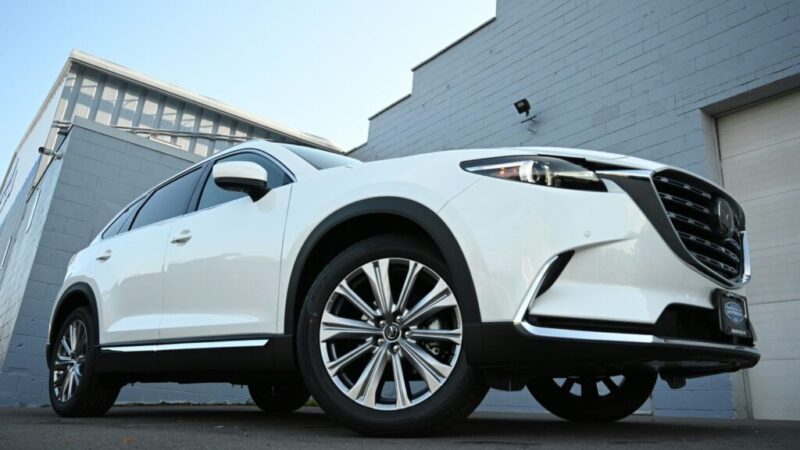 マツダ車におすすめの専門店コーティングを説明するイメージ