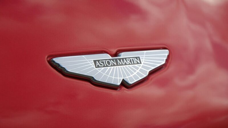 アストンマーティンにコーティングする前に理解しておくべきことについて解説するイメージ