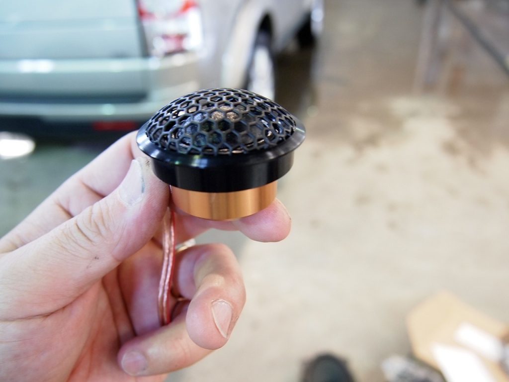 東京都よりお越しのプリウスにグランドゼロスピーカー取り付けしました カーオーディオ デッドニング施工実績cbiic 東京都よりお越しのプリウスにグランドゼロスピーカー取り付けしました カーオーディオ デッドニング施工実績cbiic