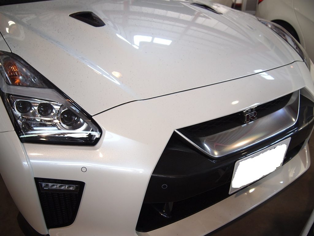 R35GTR にTVキットを取付けさせていただきました。