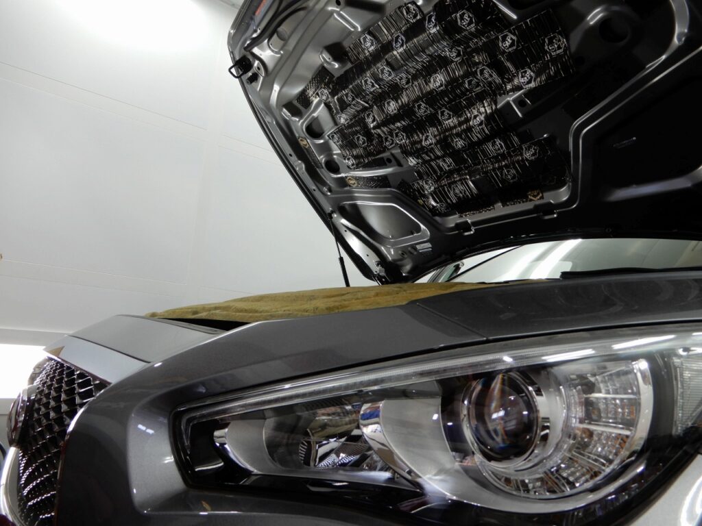 愛車を静かで快適な乗り物に スカイラインにフルデッドニング施工しました カーオーディオ デッドニング施工実績cbiic 愛車を静かで快適な乗り物に スカイラインにフルデッドニング施工しました カーオーディオ デッドニング施工実績cbiic