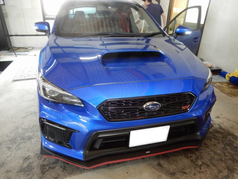 スバルWRX STI をフルデッドニング施工にて車内を快適に♪