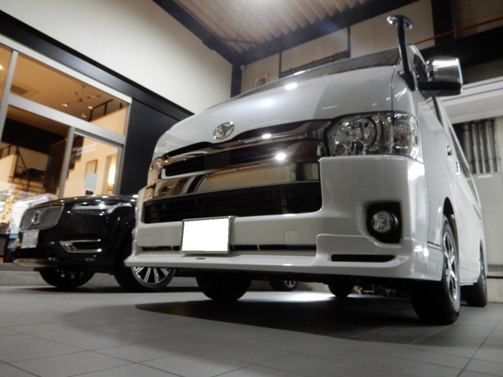 トヨタ ハイエースにドアデッドニングを施工させて頂きました