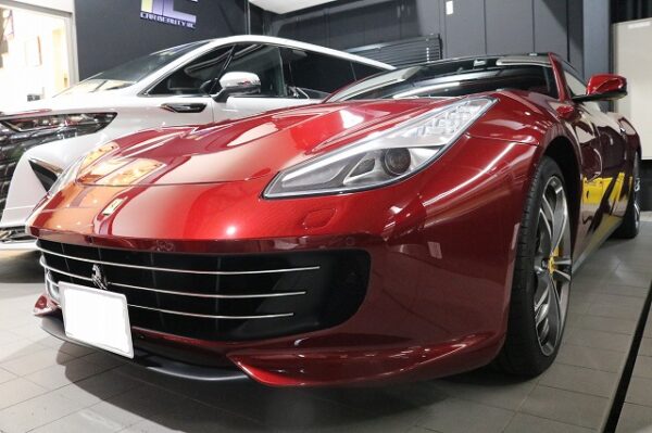 フェラーリGTC４ルッソにカーコーティング