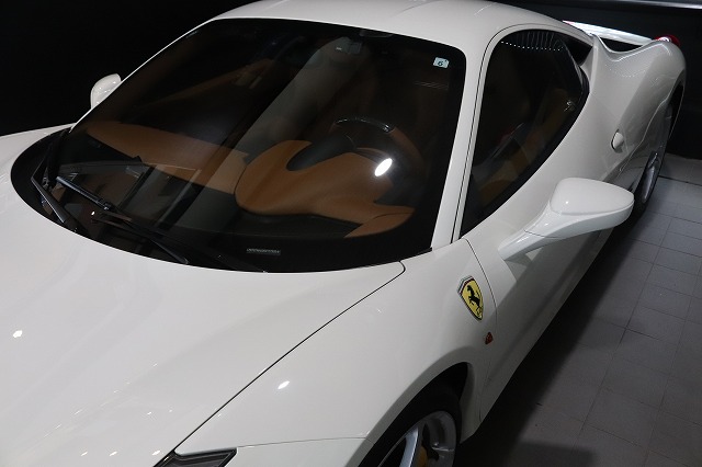 フェラーリ458にカーコーティング施工 完了2