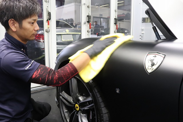 フェラリローマにコーティング施工