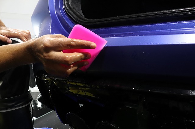 BMW M3ツーリング XPELプロテクションフィルム 施工中1 - トータルカービューティIIC BMW M3ツーリング XPELプロテクションフィルム 施工中1