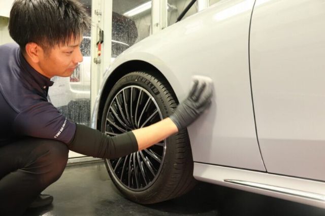 メルセデスベンツE300ワゴン カーコーティング施工中