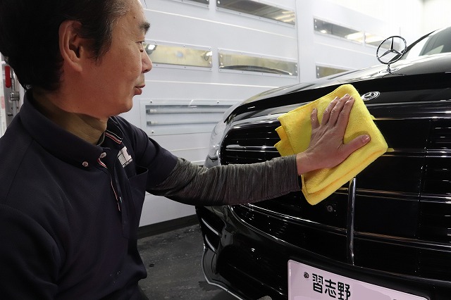 メルセデスベンツS580 カーコーティング施工中2