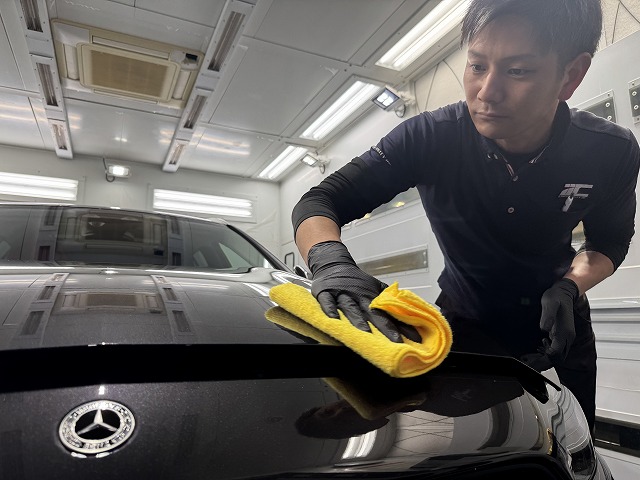 メルセデスベンツC220ⅾ All-Terrainにカーコーティング 施工中