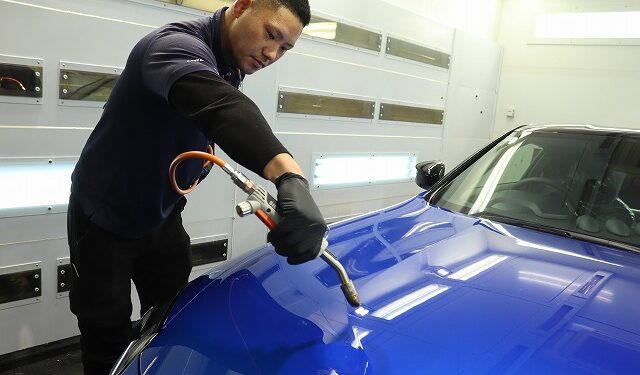 日産フェアレディZ ガスプライマー処理の様子