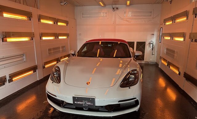 熱乾燥により完全硬化させている様子