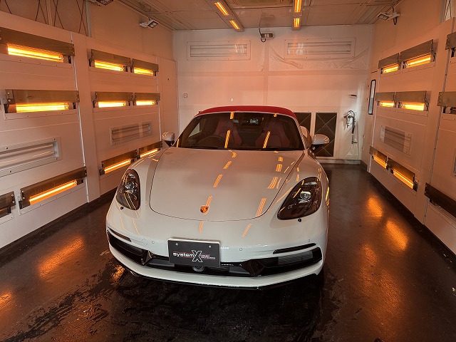 ポルシェ 718ボクスターにカーコーティング 遠赤ブース