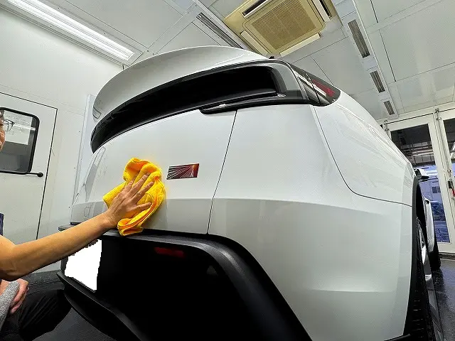 新型テスラ モデルYジュニパーのカーコーティング施工事例 - トータル