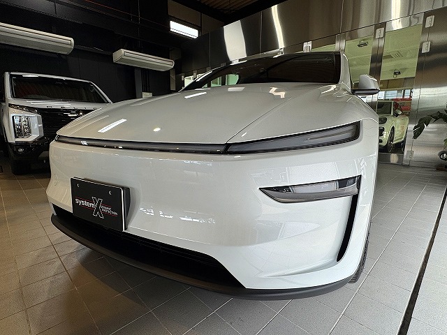 新型テスラ モデルYジュニパー　カーコーティング