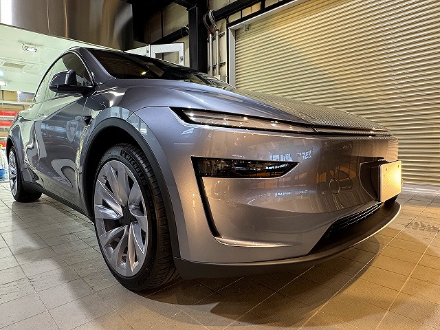 新型テスラ モデルYジュニパー　カーコーティング