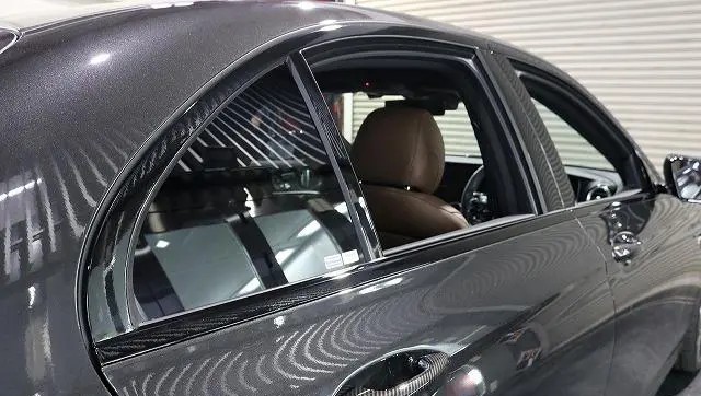 モールやメッキのシミもプロテクションフィルムは施工できる