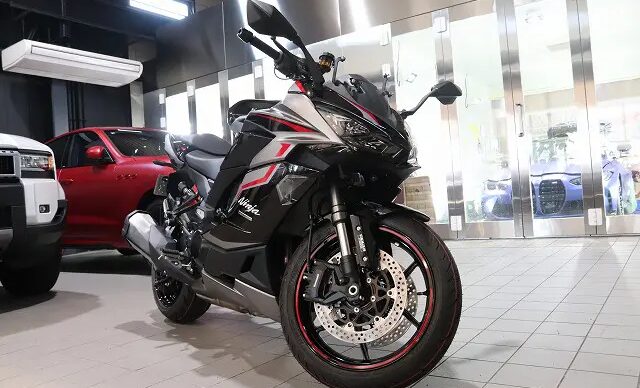 バイクコーティングの施工事例：カワサキ・Ninja1000にセラミックコーティング「SystemX Pro」を施工