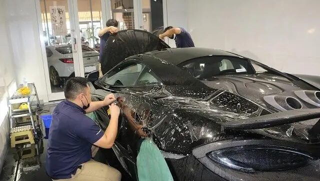 ボディへのプロテクションフィルム施工は車検への影響なしであることを解説するイメージ