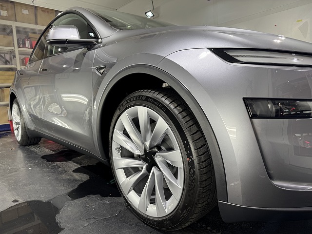 テスラモデルY ジュニパーにカーコーティング 下地