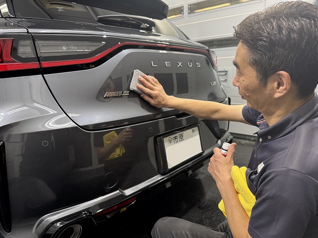 レクサスLBX MORIZO RRにカーコーティング 施工中 - トータルカービューティIIC レクサスLBX MORIZO RRにカーコーティング 施工中