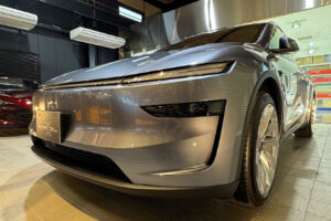 新型テスラ モデルYジュニパー　カーコーティング 施工事例