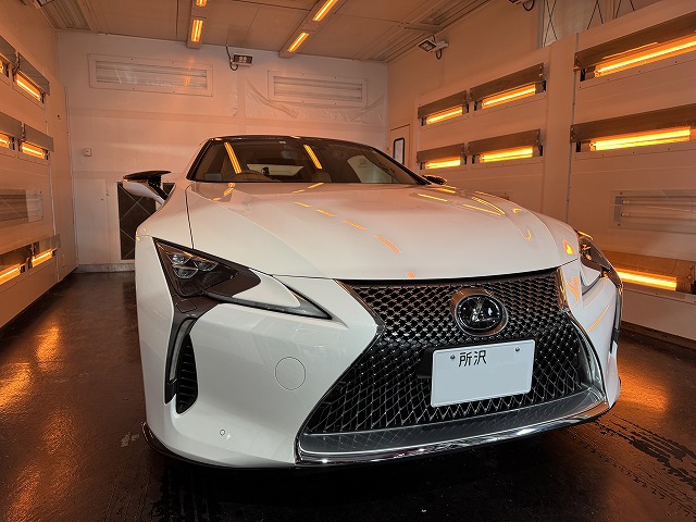 レクサスLCにカーコーティングの遠赤ブース3