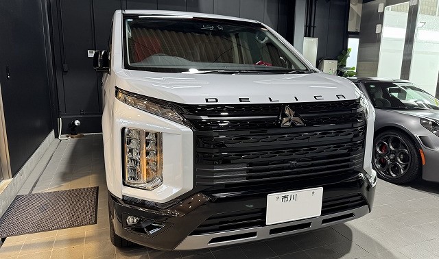 三菱・デリカD5にガラスコーティング・ウインドウコーティングを施工