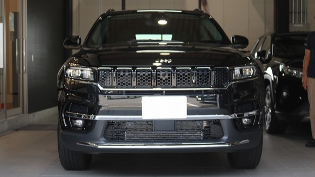 Jeep・コマンダーにセラミックコーティングを施工
