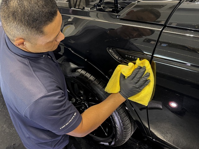 レンジローバーディスカバリーにカーコーティングの施工2