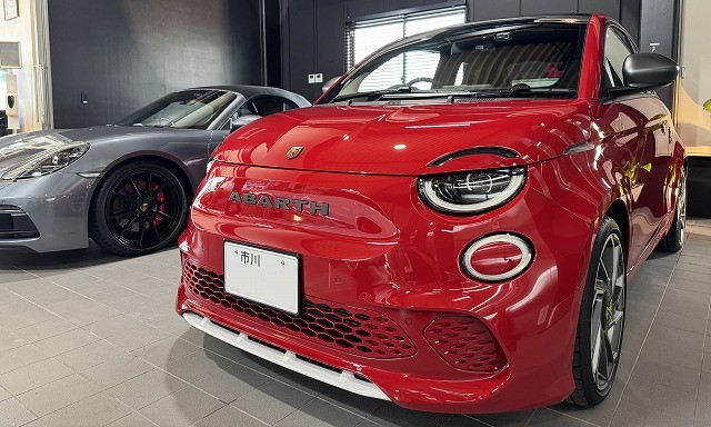 アバルト500eにセラミックコーティングを施工