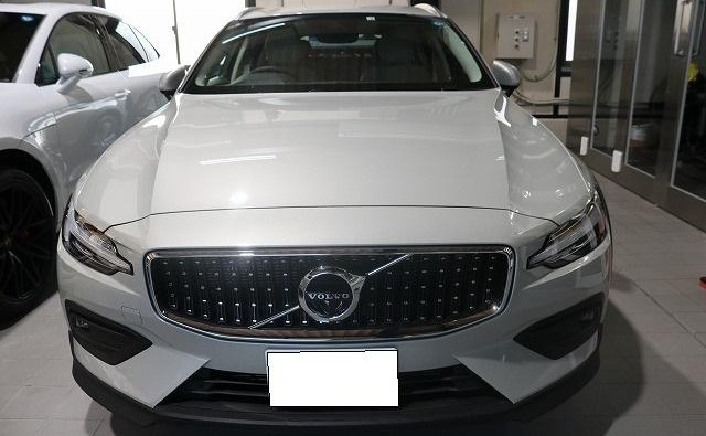 ボルボ・V60にガラスコーティングを施工