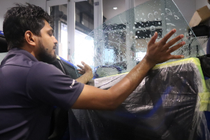 カーフィルムをサイドガラスに施工