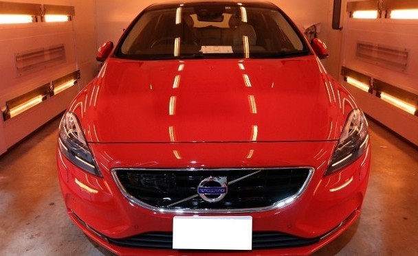 ボルボ・V40にセラミックコーティングを施工