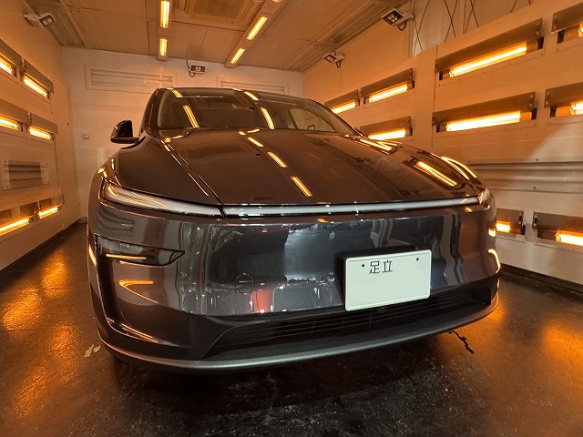 テスラモデルY　遠赤外線熱乾燥中　さいたま市