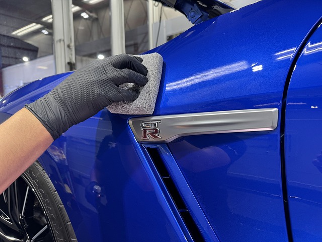 日産　GTR　セラミックコーティング塗布中　千葉