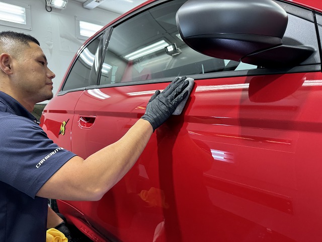 アバルト 500e　セラミックコーティング塗布中　市川市