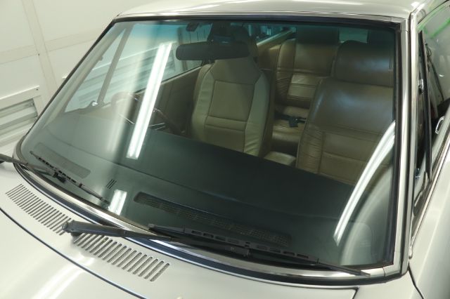 いすゞ 117クーペ 　カーフィルム施工後のフロントガラス仕上がり