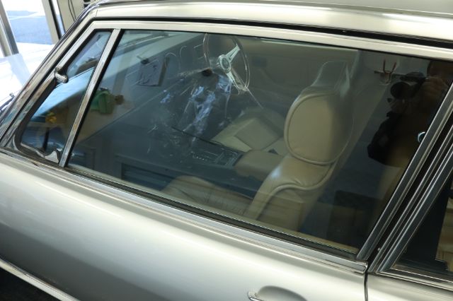 いすゞ 117クーペ 　カーフィルム施工後のサイドガラス仕上がり