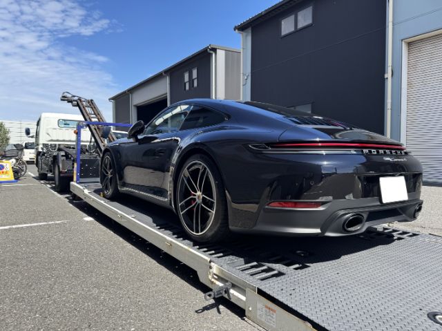 ポルシェ911カレラSにプロテクションフィルムを施工　積載