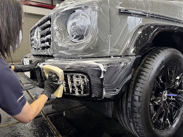 メルセデスベンツG450d　洗車作業中　川崎市