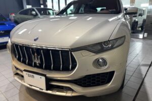 マセラティレヴァンテのカーコーティングが完了