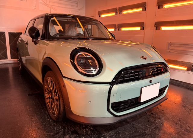 BMW MINIクーパーSにセラミックコーティング　遠赤外線乾燥