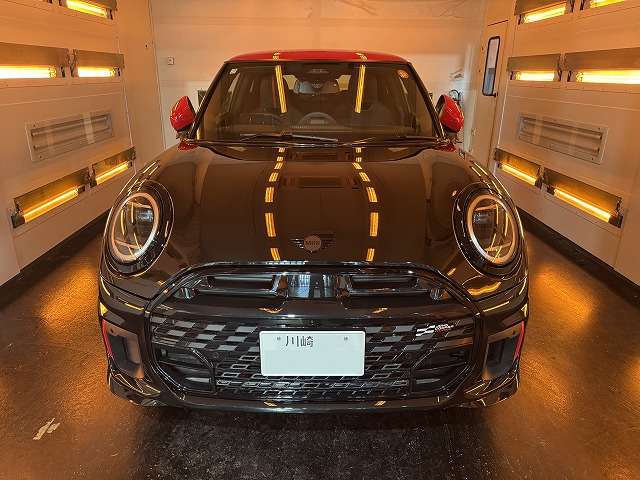 BMW MINIジョンクーパーワークス　遠赤外線熱乾燥中　川崎