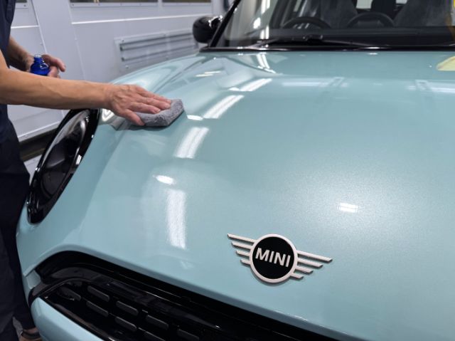BMW MINIクーパーSにセラミックコーティング　コーティング