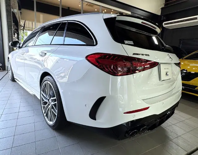 メルセデスベンツ AMG C43にセラミックコーティング 完成後ろ - トータルカービューティIIC メルセデスベンツ AMG C43にセラミックコーティング 完成後ろ