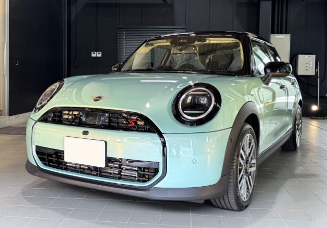 BMW MINIクーパーSにセラミックコーティング　アイキャッチ