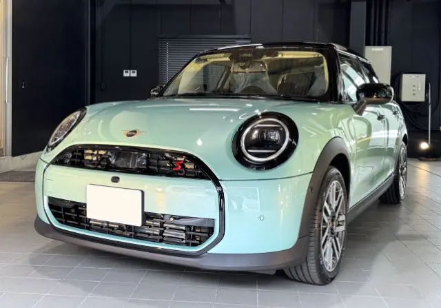 BMW MINIクーパーSにセラミックコーティング アイキャッチ