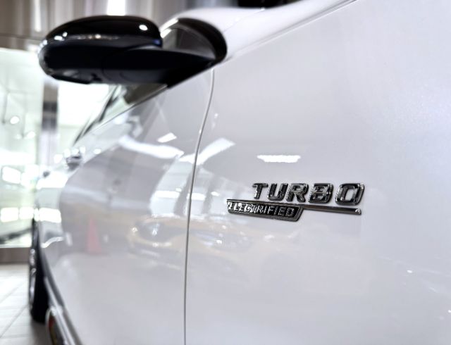 メルセデスベンツ AMG C43にセラミックコーティング　完成エンブレム