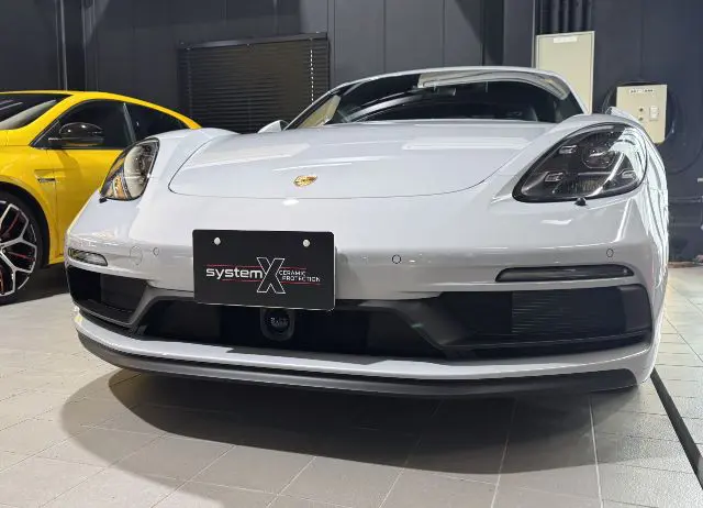 ポルシェ 718ケイマンにセラミックコーティング 完成 正面 - トータルカービューティIIC ポルシェ 718ケイマンにセラミックコーティング 完成 正面